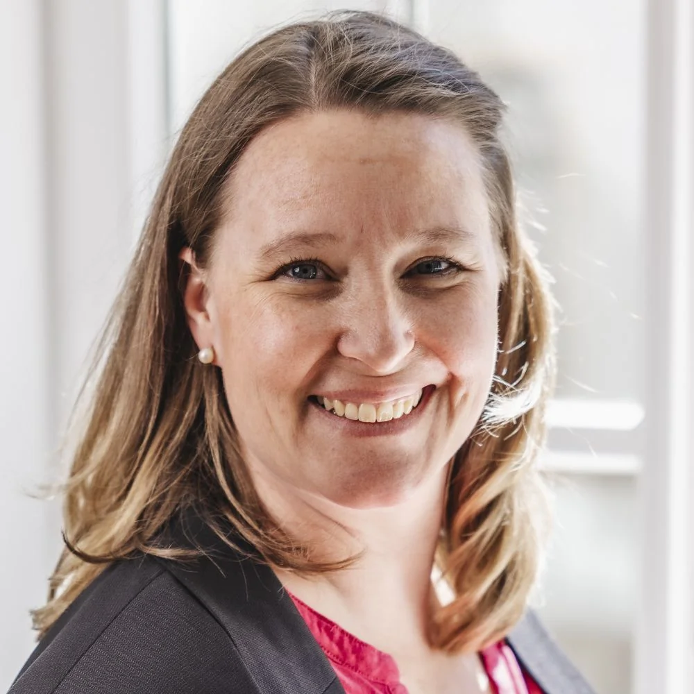 Portrait von Julia Honer Assistenz Geschäftsführung